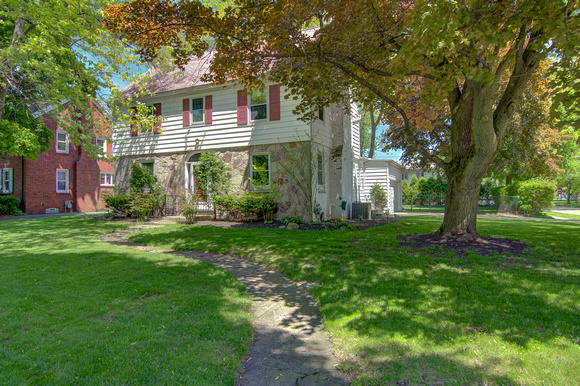136 Lamarck Dr. Amherst, NY. Laura Holtz Realty-6