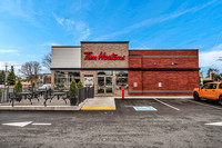 100526 - 4033 1 New Street Burlington, ON. (1)