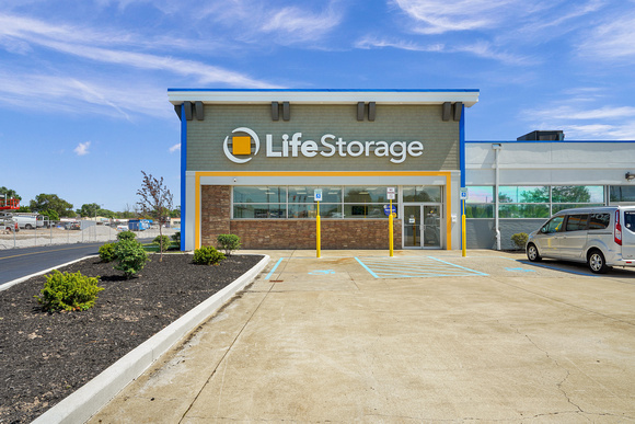 Life Storage 2590 Military Rd Niagara Falls, NY. (1)